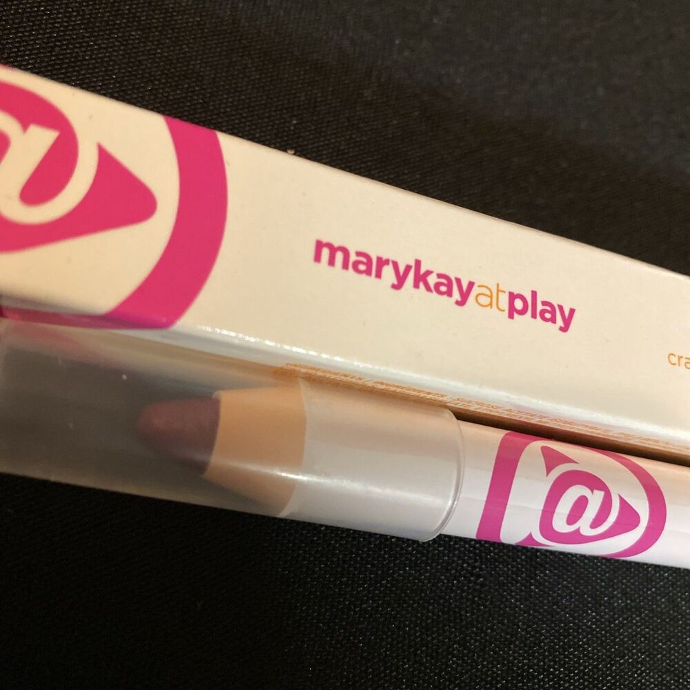 Mary Kay At Play Lip Crayon Violet Love